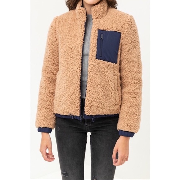 Reversible Sherpa Jacket - Picture 9 of 10